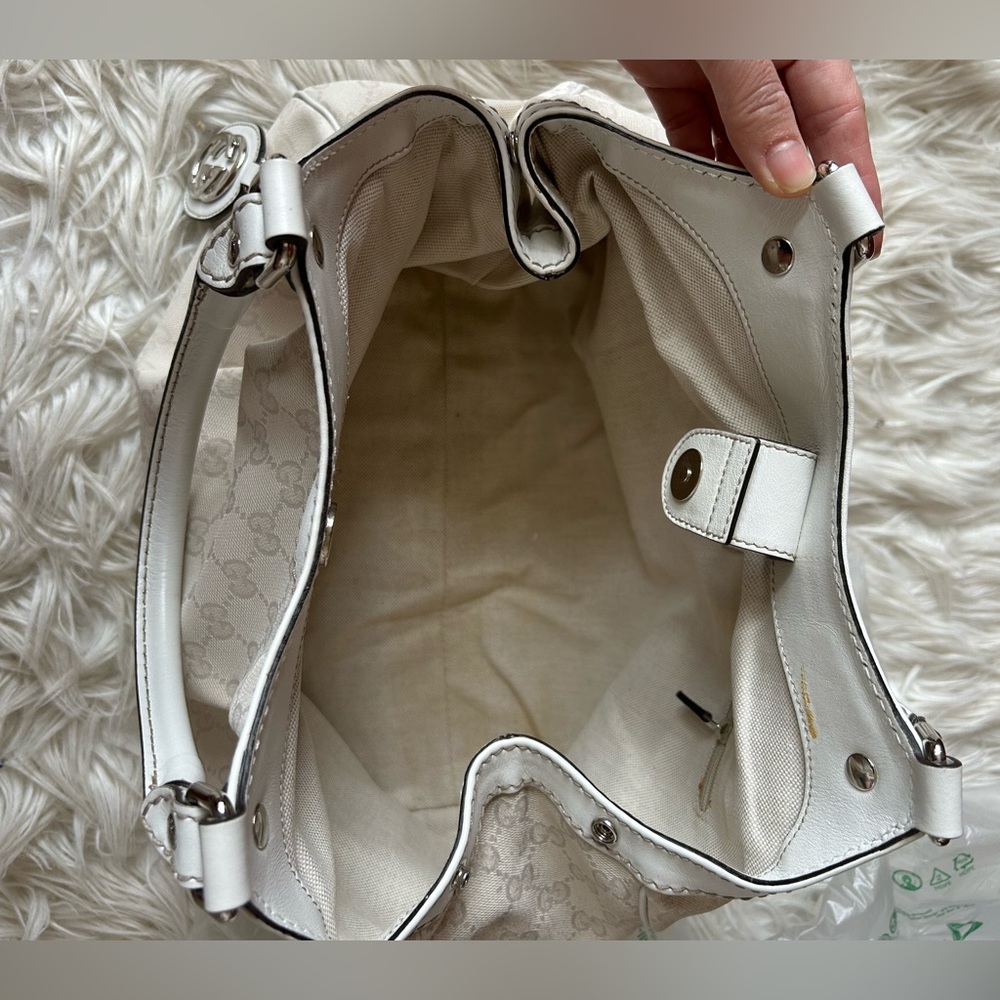Gucci Handbag - Picture 8 of 9